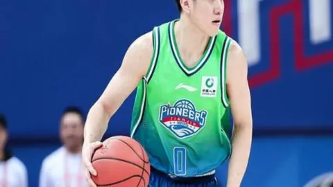 青岛市委常委会召开2025年度民主生活会